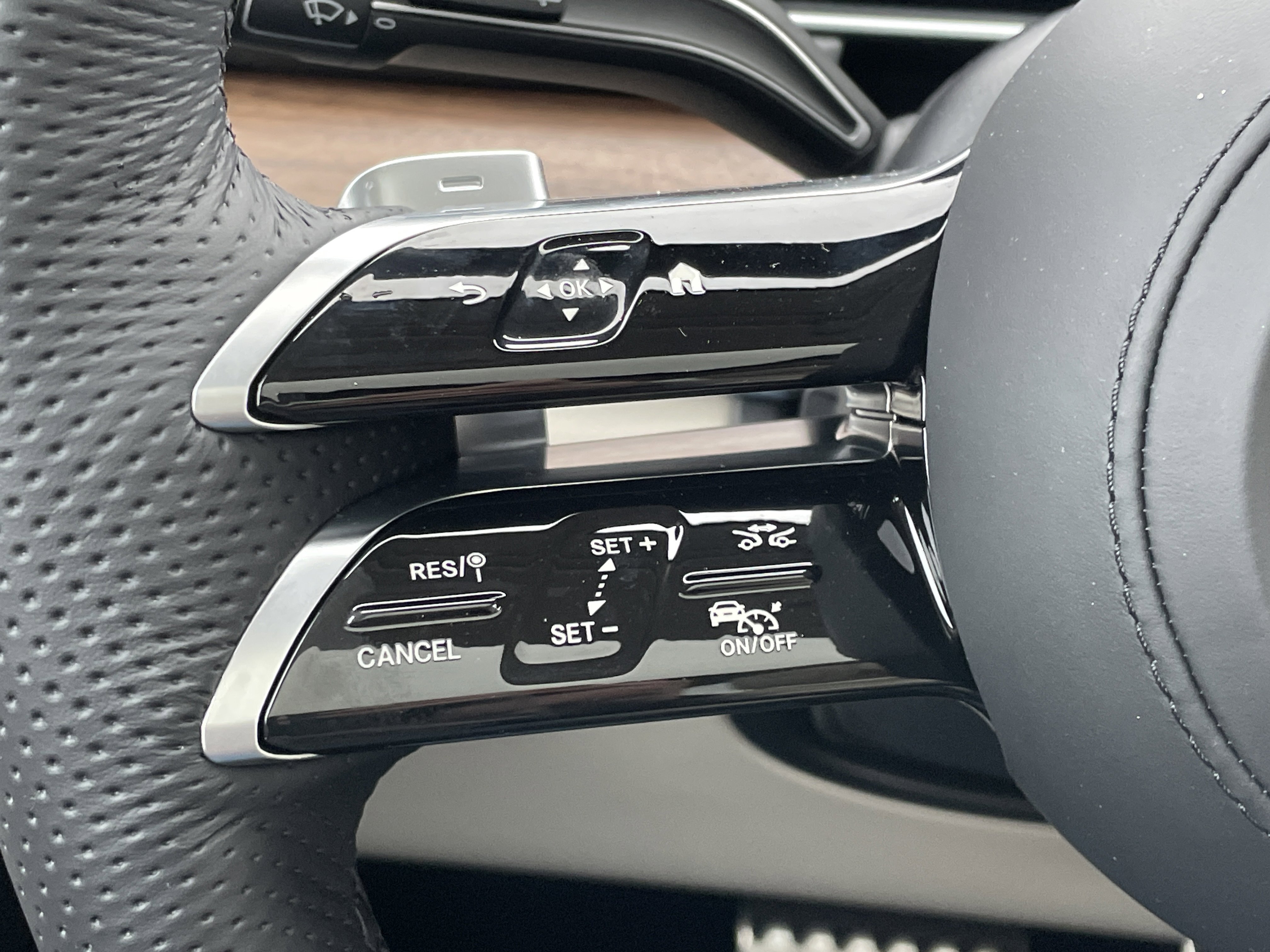 New 2026 Mercedes-Benz GLS 450 4MATIC image 26