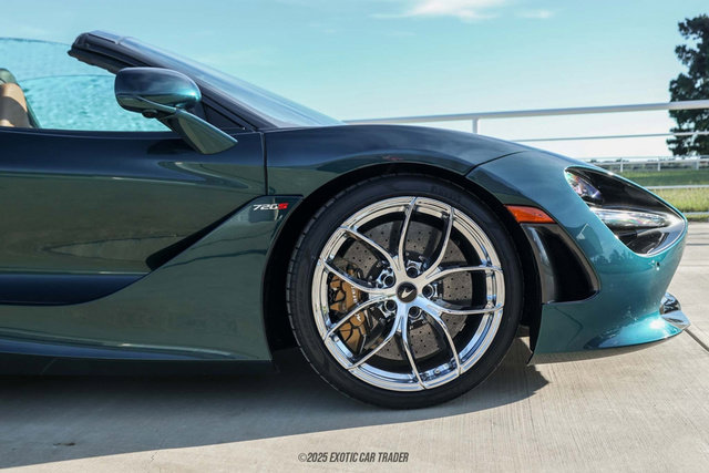 Used 2022 McLaren 720S Spider image 11