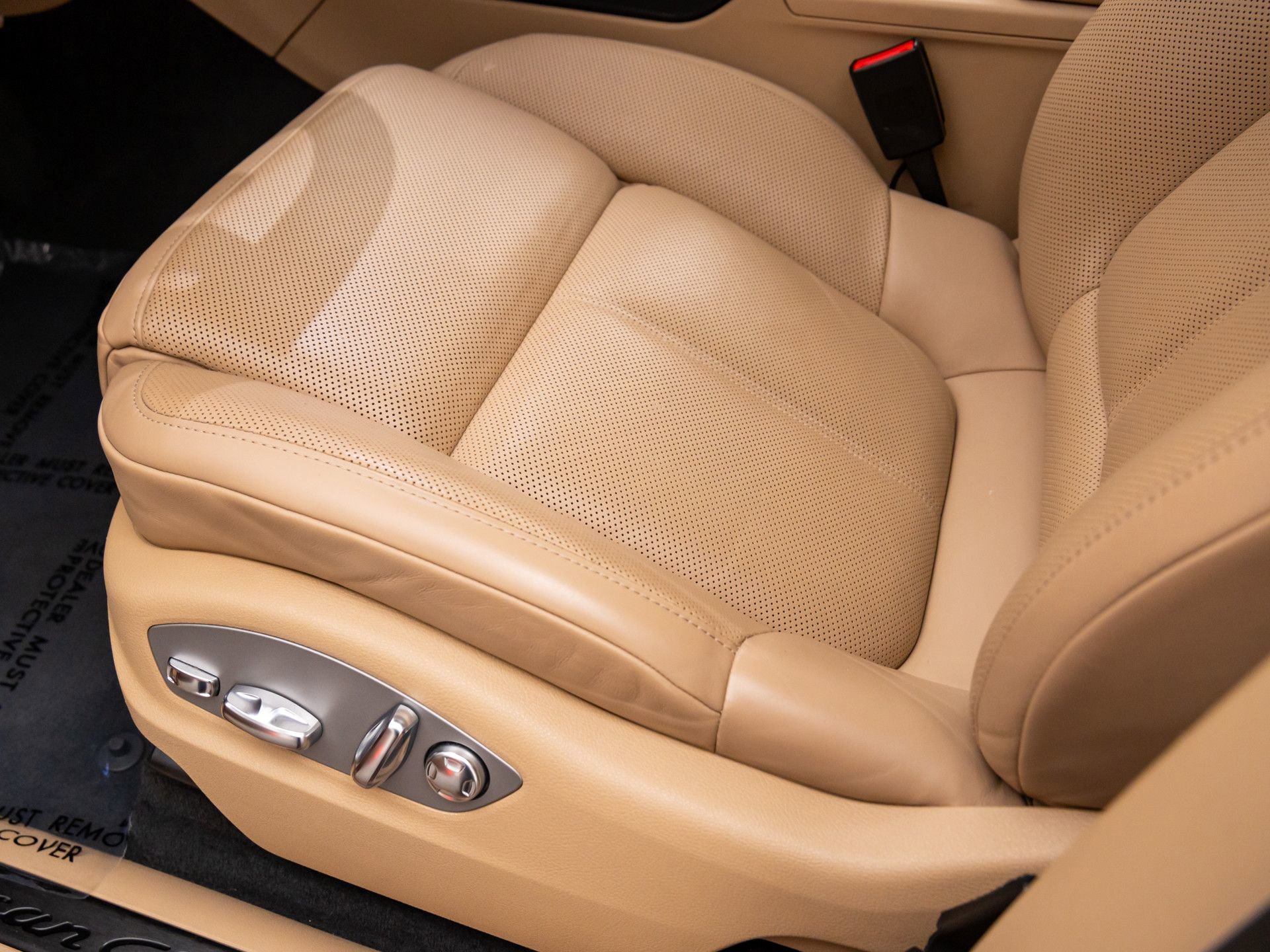 Certified 2022 Porsche Macan GTS image 15