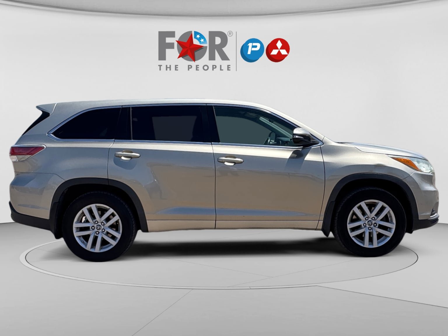 Used 2016 Toyota Highlander LE AWD/4WD image 6