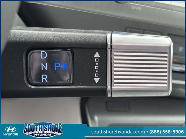 Certified 2025 Hyundai Kona SEL AWD/4WD image 28