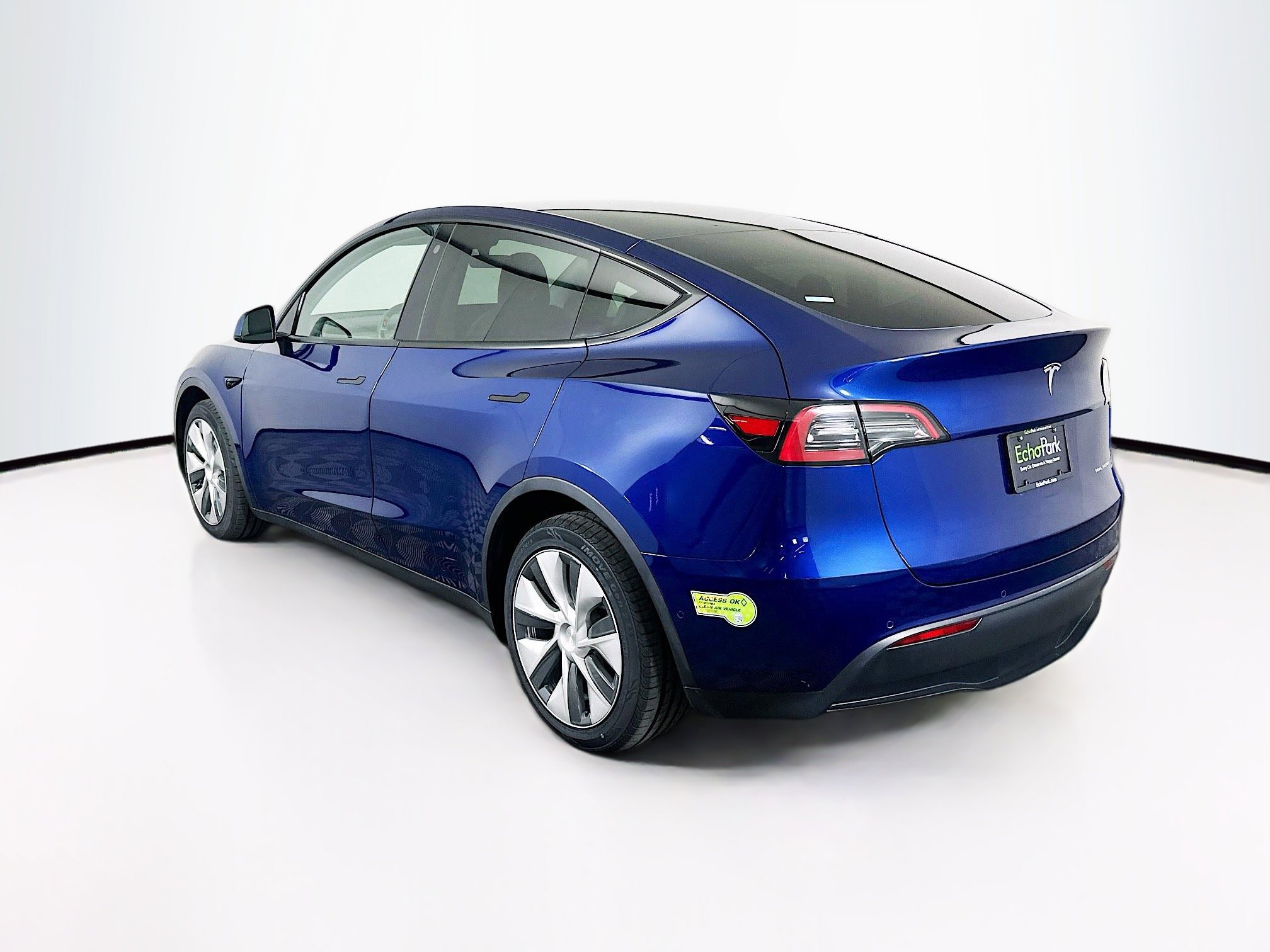 Used 2022 Tesla Model Y Long Range AWD/4WD image 5