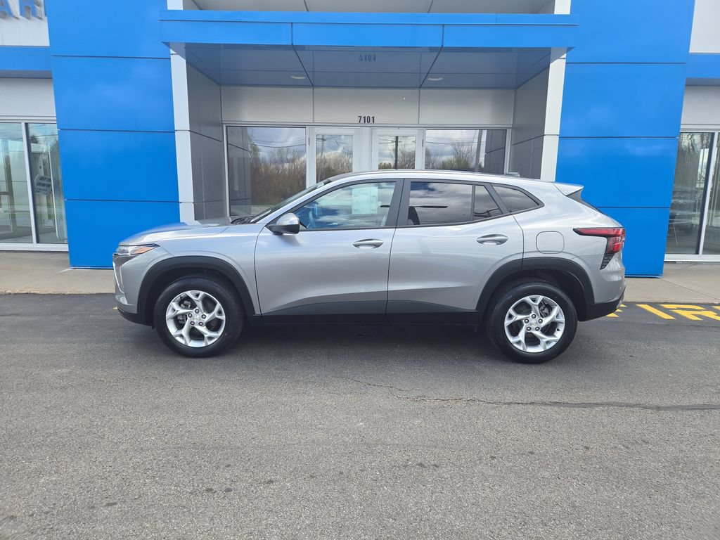 Certified 2024 Chevrolet Trax LS w/ LS Convenience Package FWD image 6