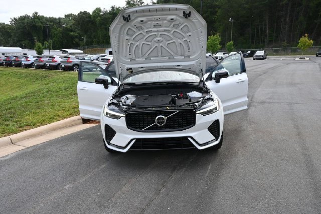 Used 2024 Volvo XC60 B5 Ultimate AWD/4WD image 44