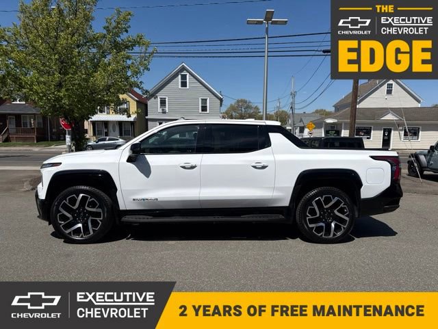 Used 2024 Chevrolet Silverado EV RST AWD/4WD image 1