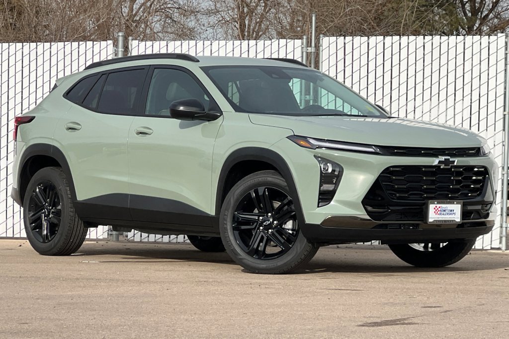 New 2026 Chevrolet Trax ACTIV w/ Driver Confidence Package image 2