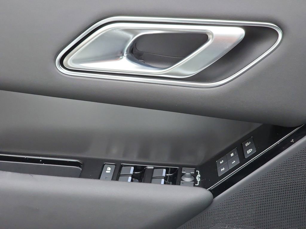 New 2026 Land Rover Range Rover Velar S AWD/4WD image 29