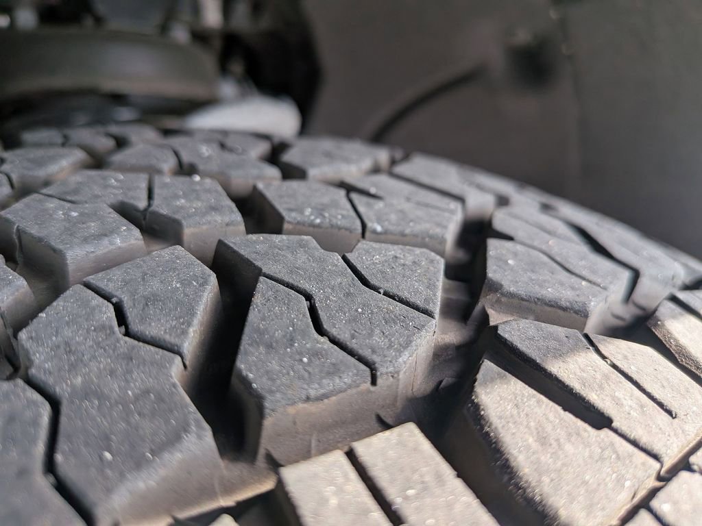 Used 2025 Chevrolet Silverado 1500 High Country w/ Z71 Off-Road Package image 12