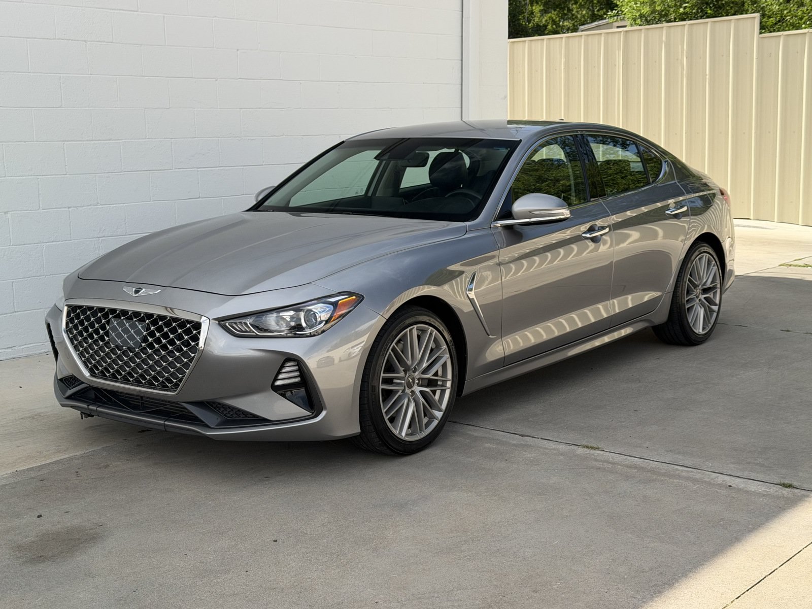 Used 2020 Genesis G70 2.0T RWD image 9