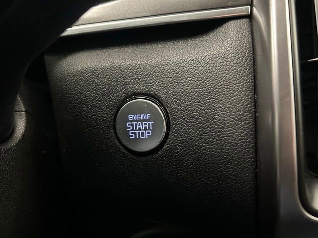 Used 2023 Kia Sorento S image 32