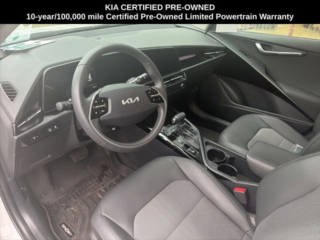 Certified 2025 Kia Niro EX image 7