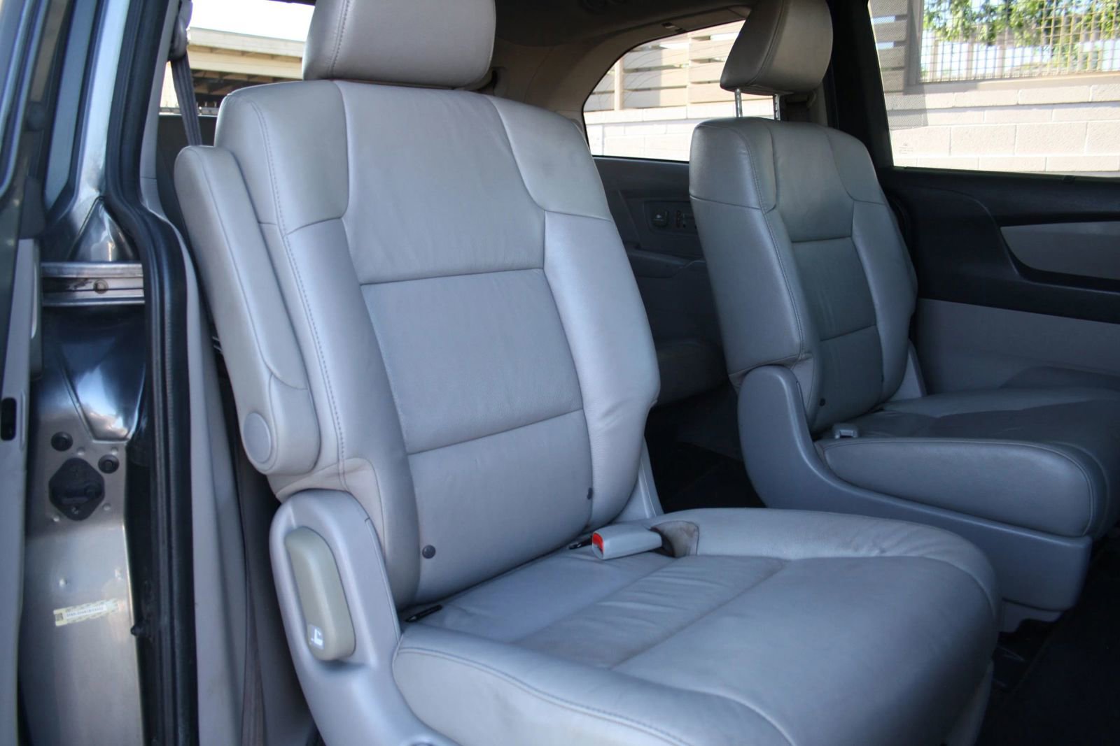 Used 2012 Honda Odyssey Touring Elite image 11