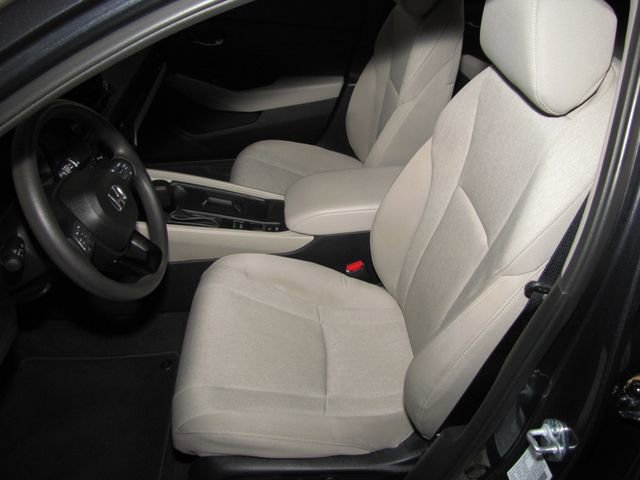 Certified 2025 Honda Accord SE image 9