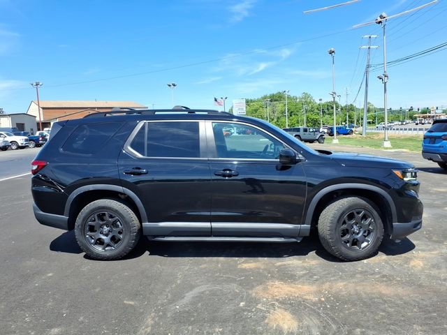 Used 2024 Honda Pilot TrailSport image 9