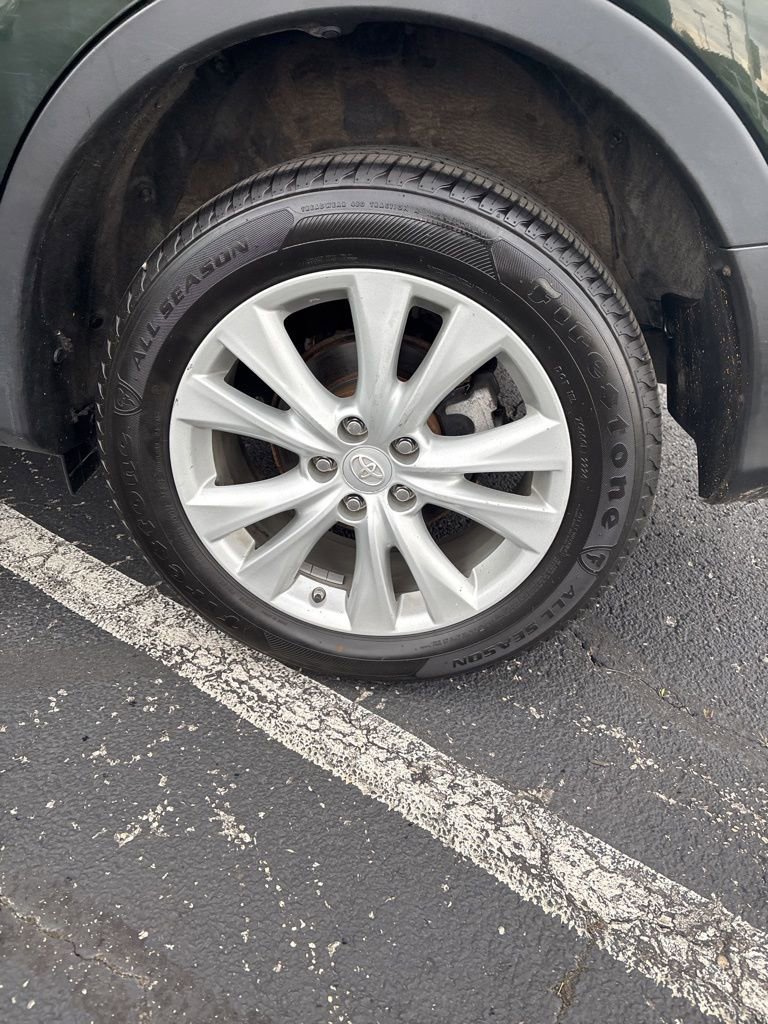 Used 2013 Toyota RAV4 Limited image 11