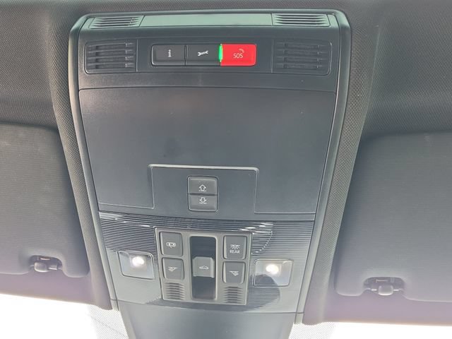 Used 2022 Volkswagen Tiguan SE R-Line AWD/4WD image 33
