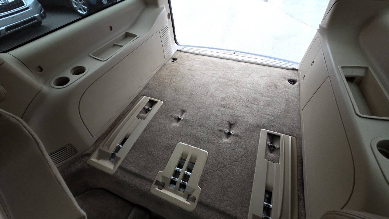 Used 2010 Cadillac Escalade ESV Luxury AWD/4WD image 33
