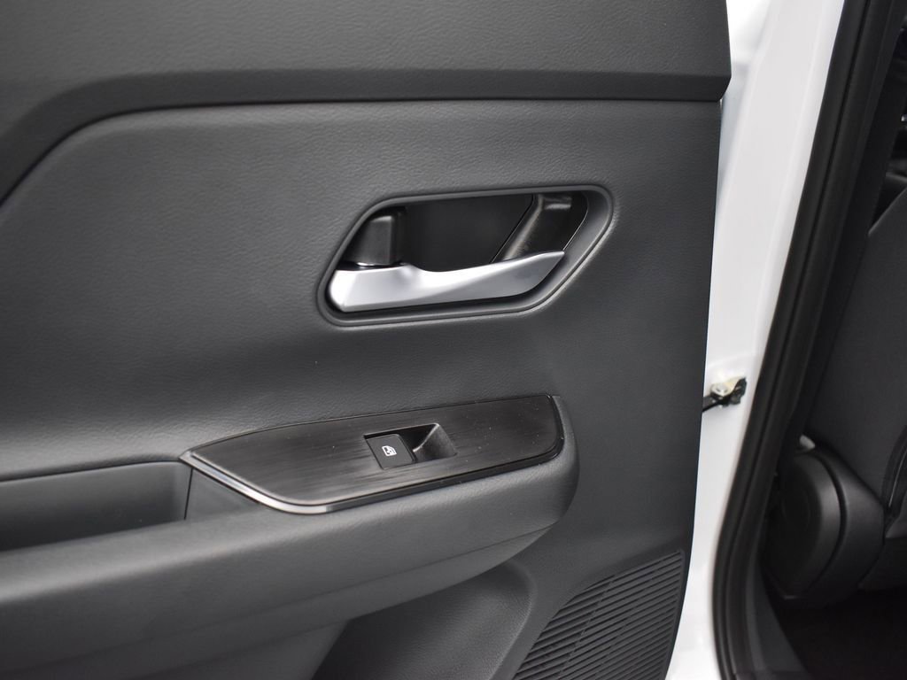 New 2026 Nissan Kicks SV image 14