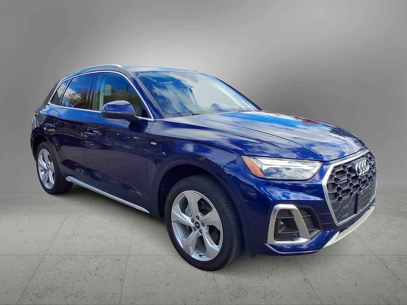 Used 2023 Audi Q5 2.0T Premium Plus AWD/4WD image 2