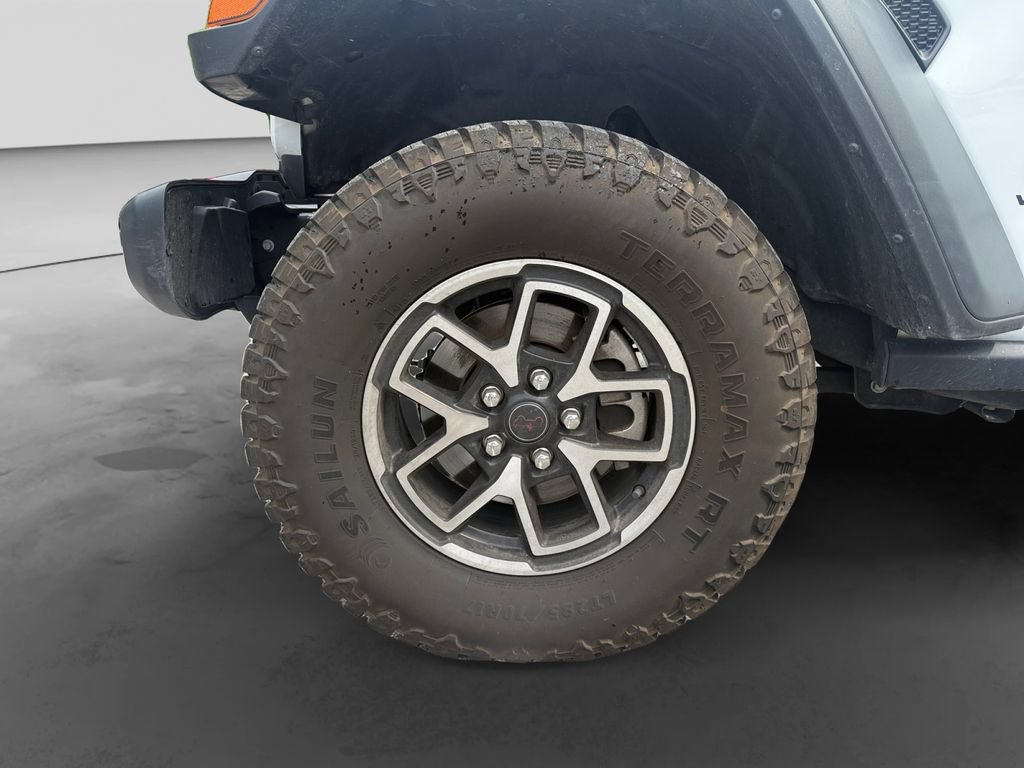 Used 2024 Jeep Wrangler Unlimited Rubicon AWD/4WD image 9