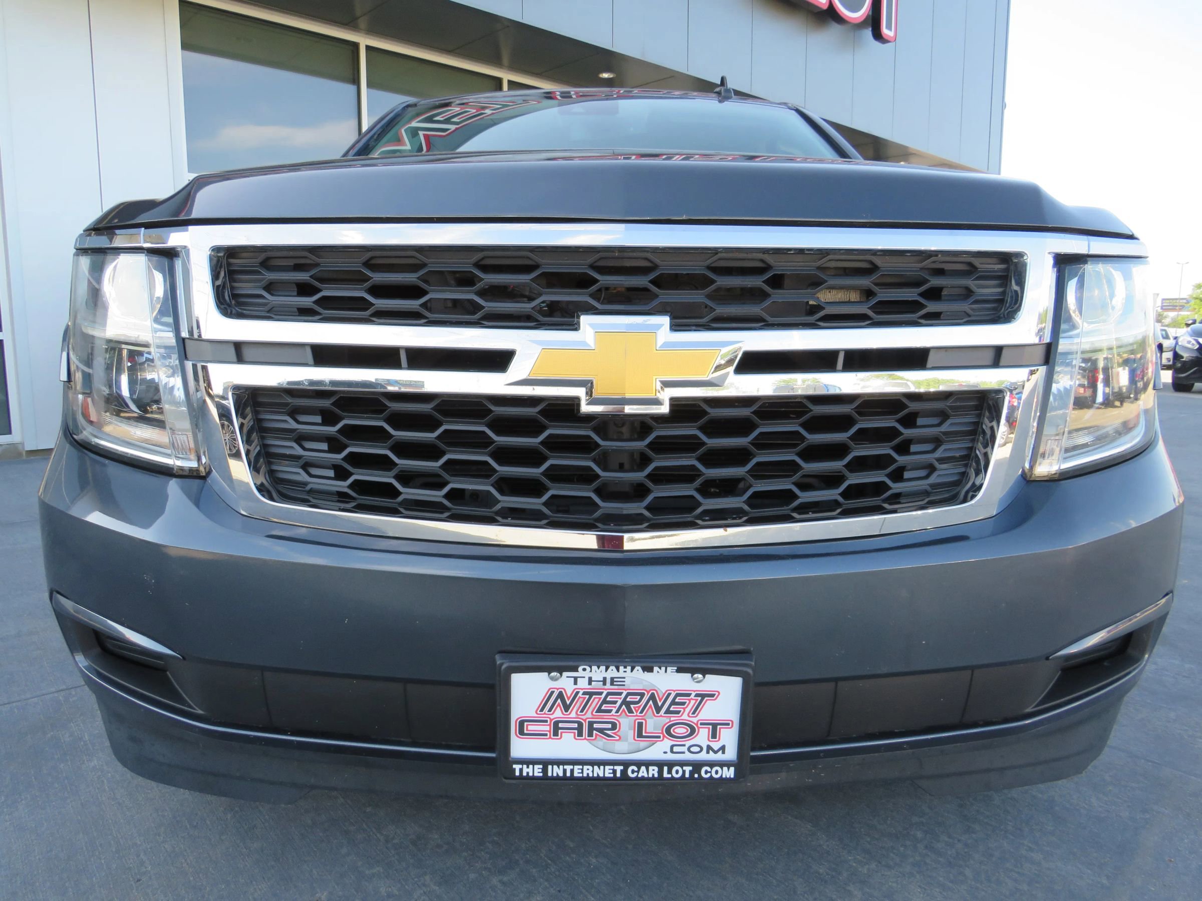 Used 2020 Chevrolet Suburban LT AWD/4WD image 2