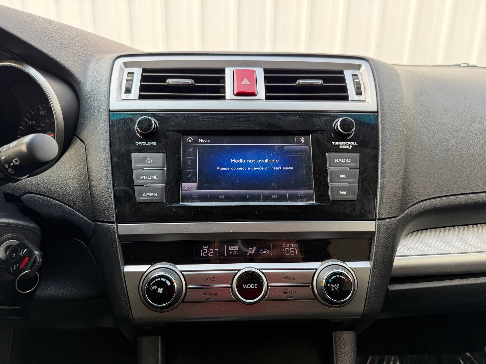 Used 2018 Subaru Outback 2.5i AWD/4WD image 16