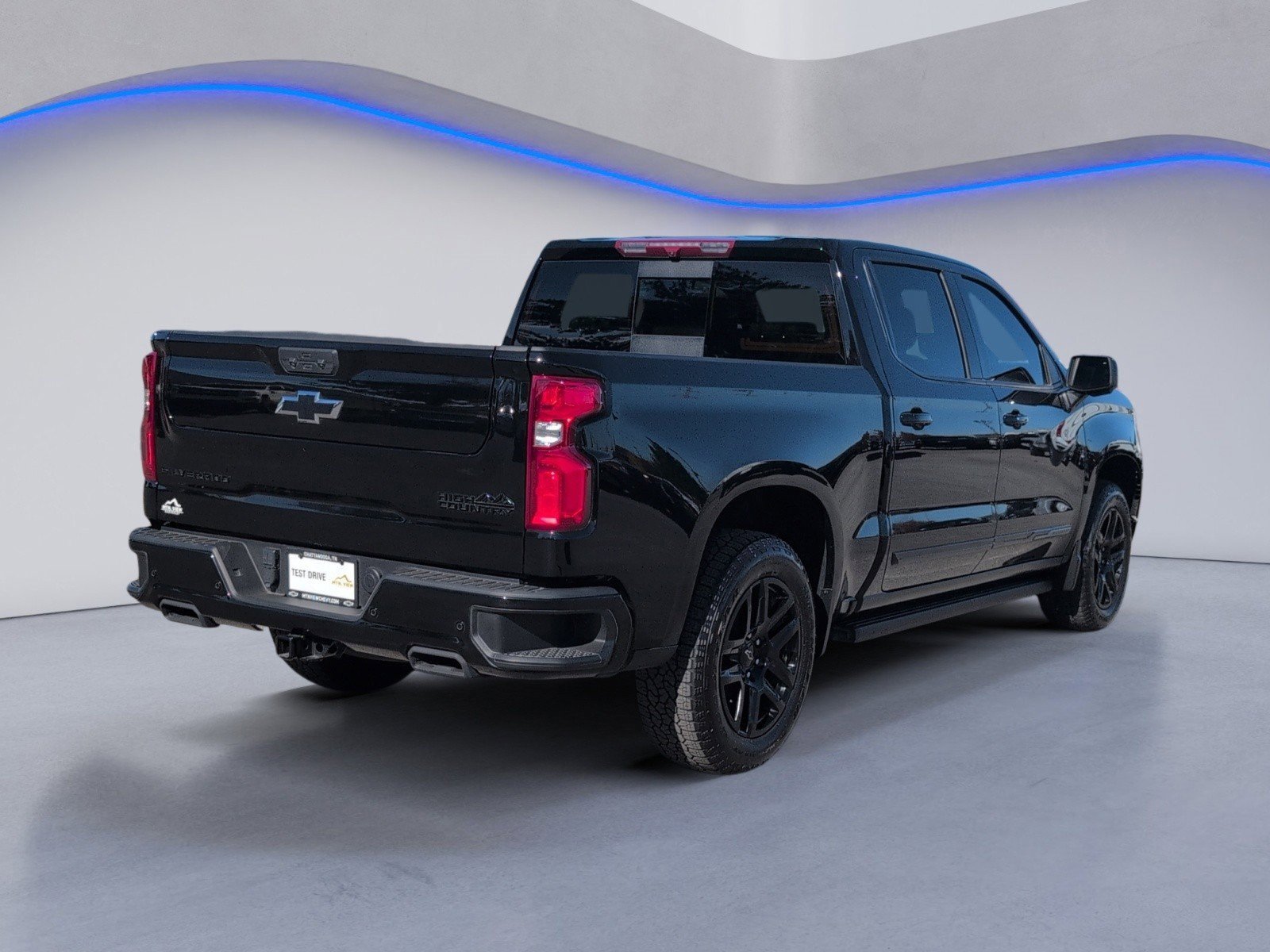 Used 2024 Chevrolet Silverado 1500 High Country w/ Midnight Edition image 3