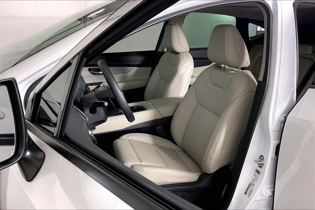 Certified 2025 Nissan Murano SL AWD/4WD image 35