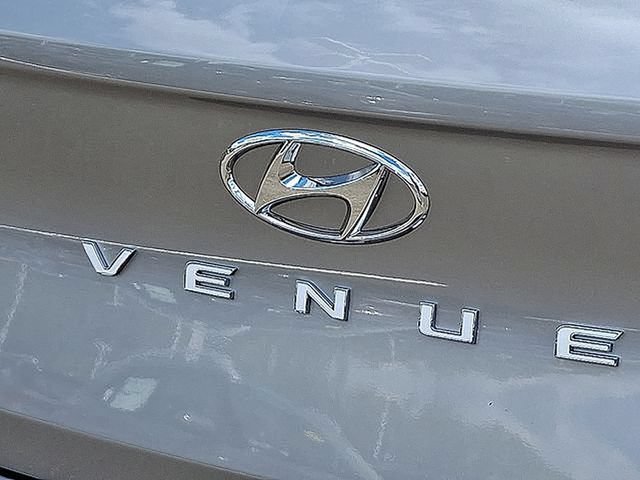 New 2026 Hyundai Venue SEL FWD image 5