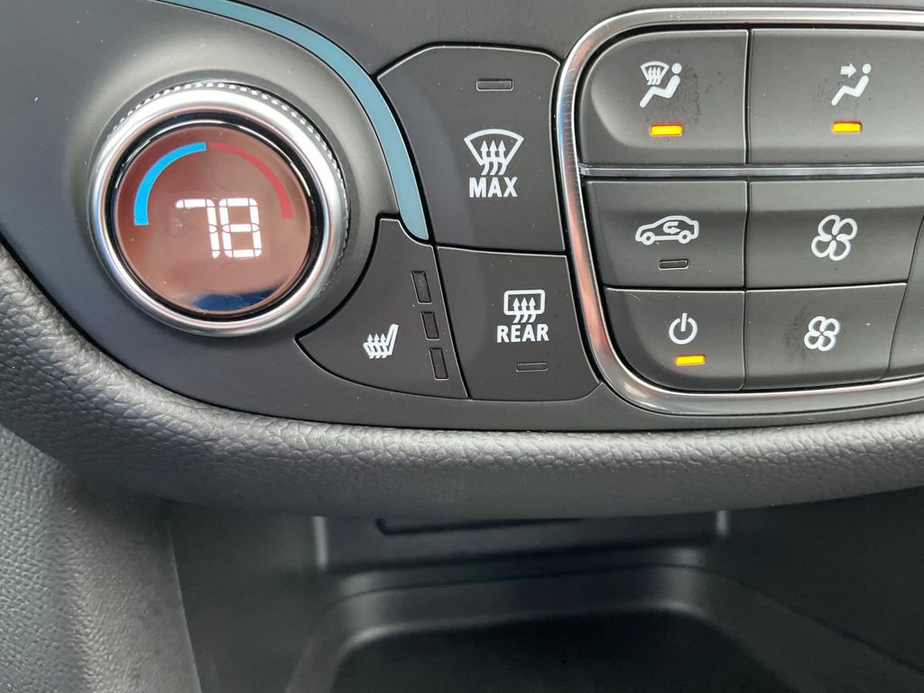 Used 2024 Chevrolet Equinox LT image 10