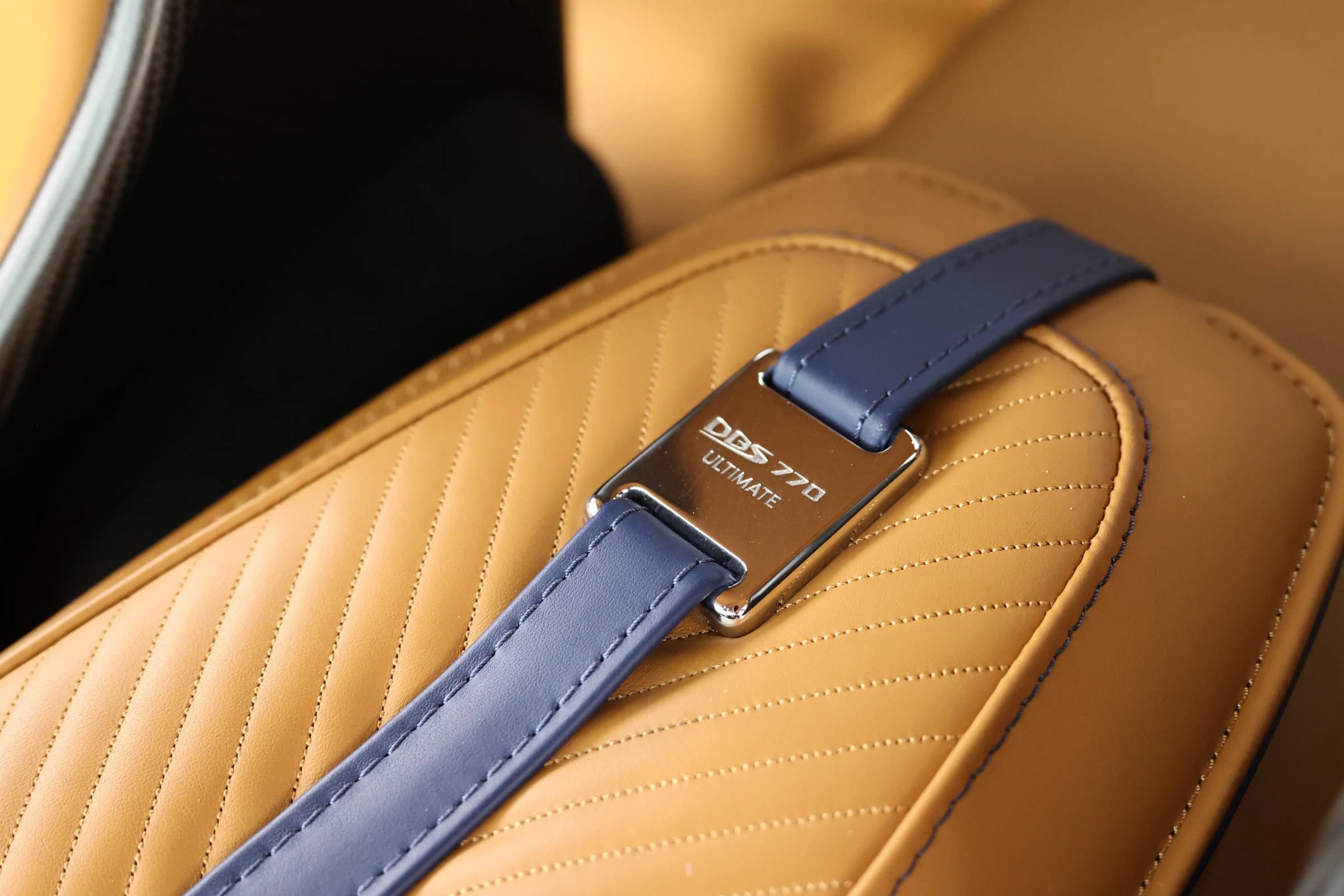 Used 2023 Aston Martin DBS Coupe RWD image 30