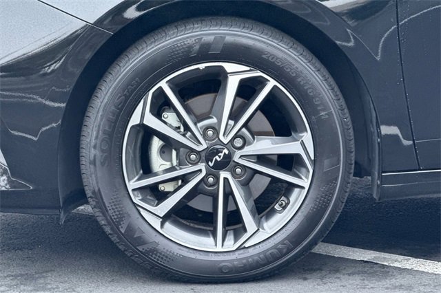 Certified 2023 Kia Forte LXS w/ LXS Technology Package image 32