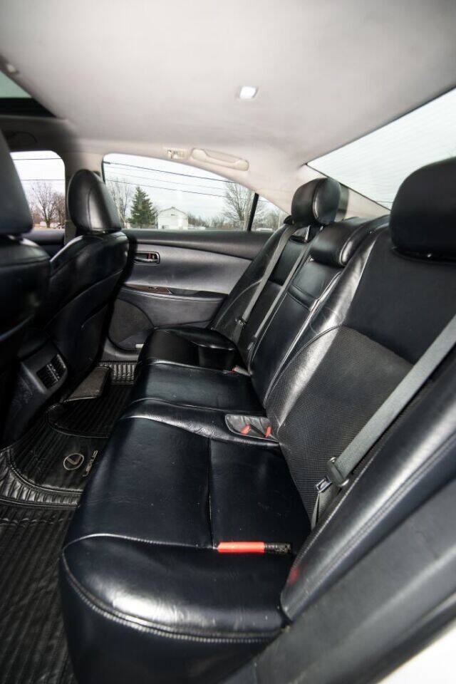 Used 2011 Lexus ES 350 FWD image 26