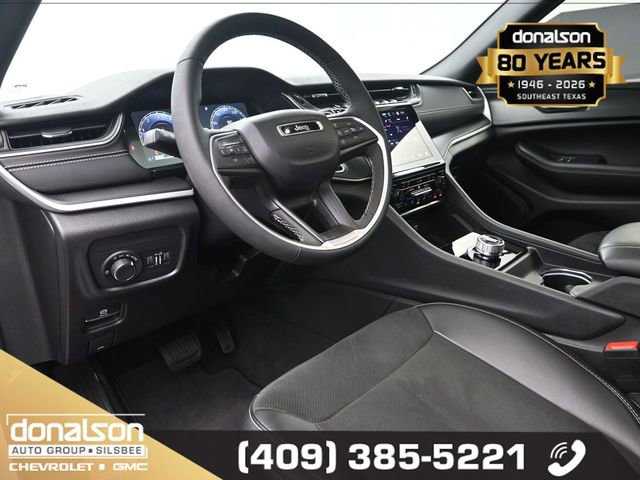 Used 2023 Jeep Grand Cherokee Altitude image 8