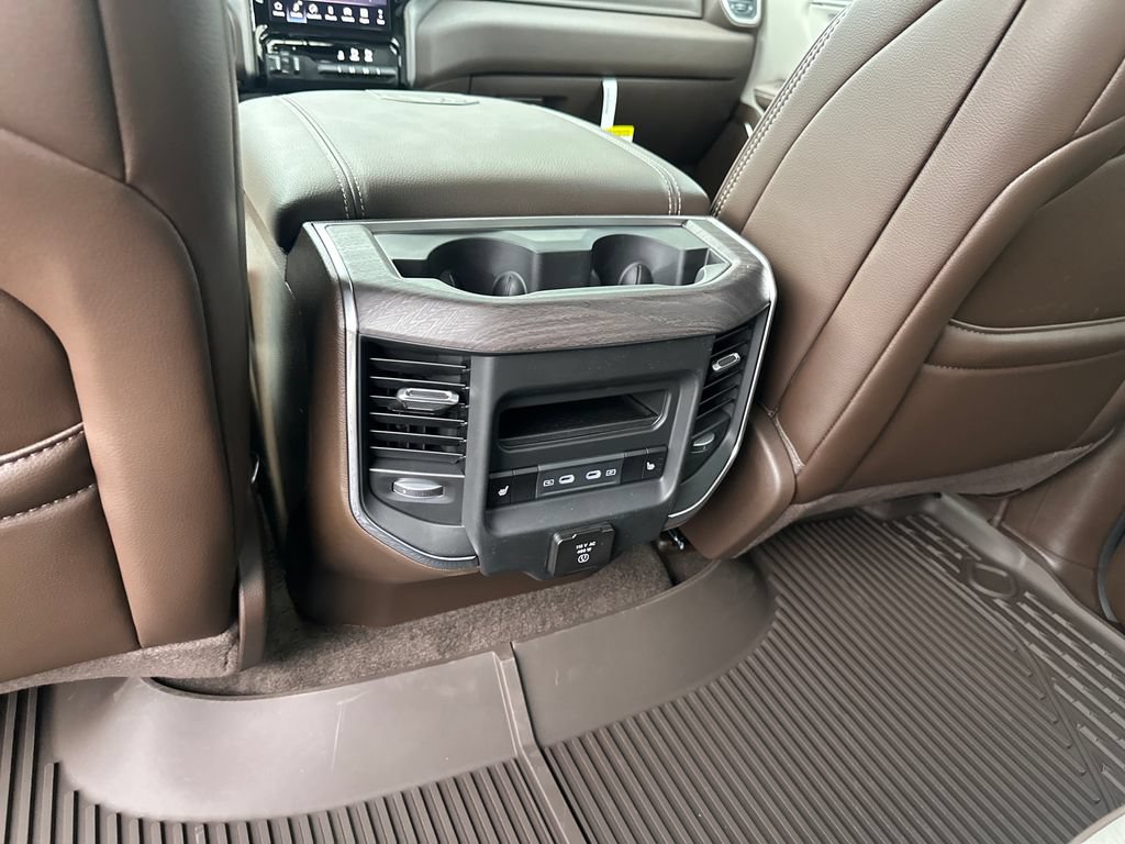 New 2026 RAM 1500 Laramie w/ Laramie Southwest Edition AWD/4WD image 32