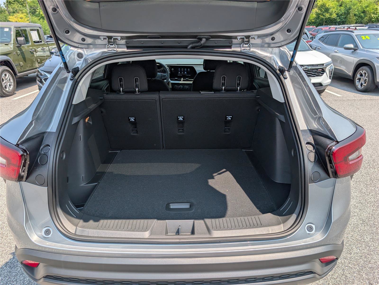 New 2026 Chevrolet Trax LS FWD image 7