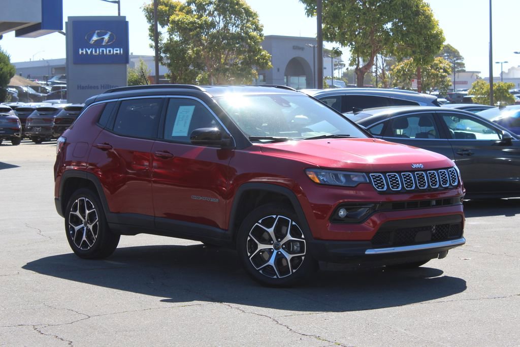 Used 2025 Jeep Compass Limited AWD/4WD image 1