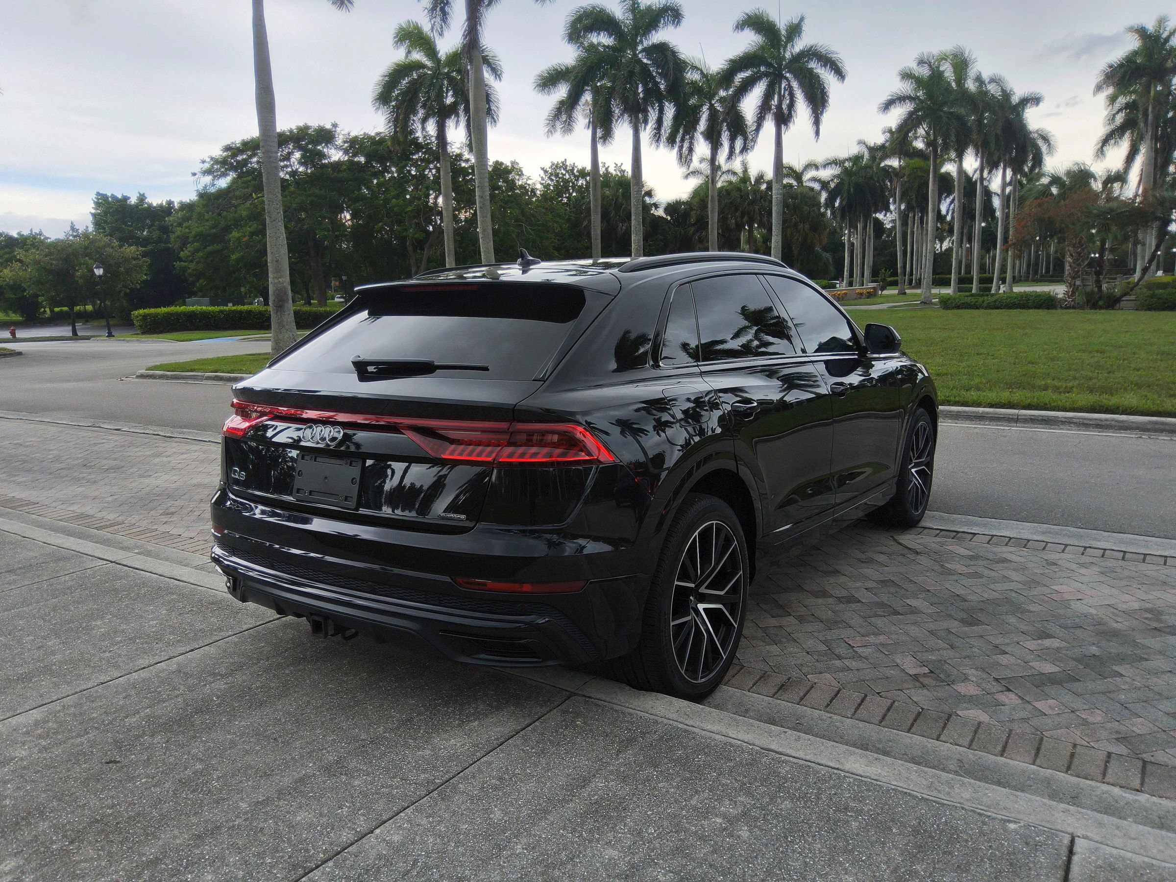 Used 2020 Audi Q8 Prestige w/ Prestige Package AWD/4WD image 23