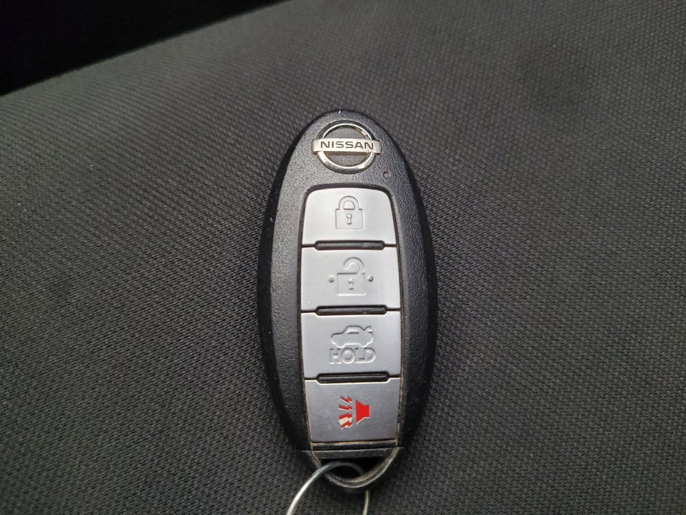 Used 2021 Nissan Versa SV FWD image 32