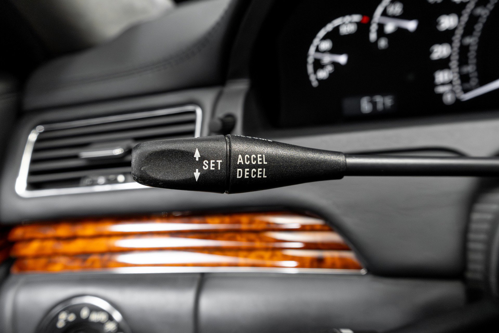 Used 2004 Maybach 57 image 76