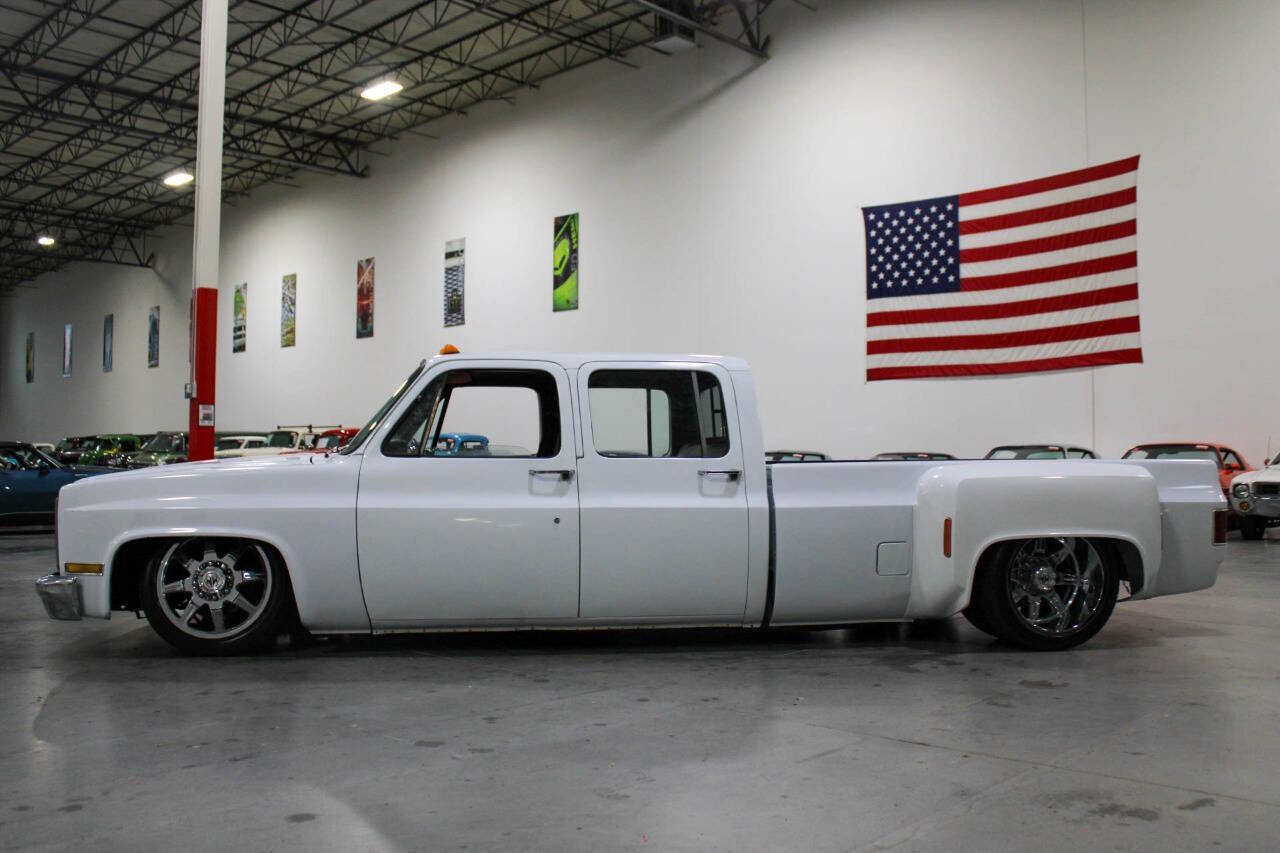 Used 1988 Chevrolet Silverado 3500 2WD Crew Cab image 19