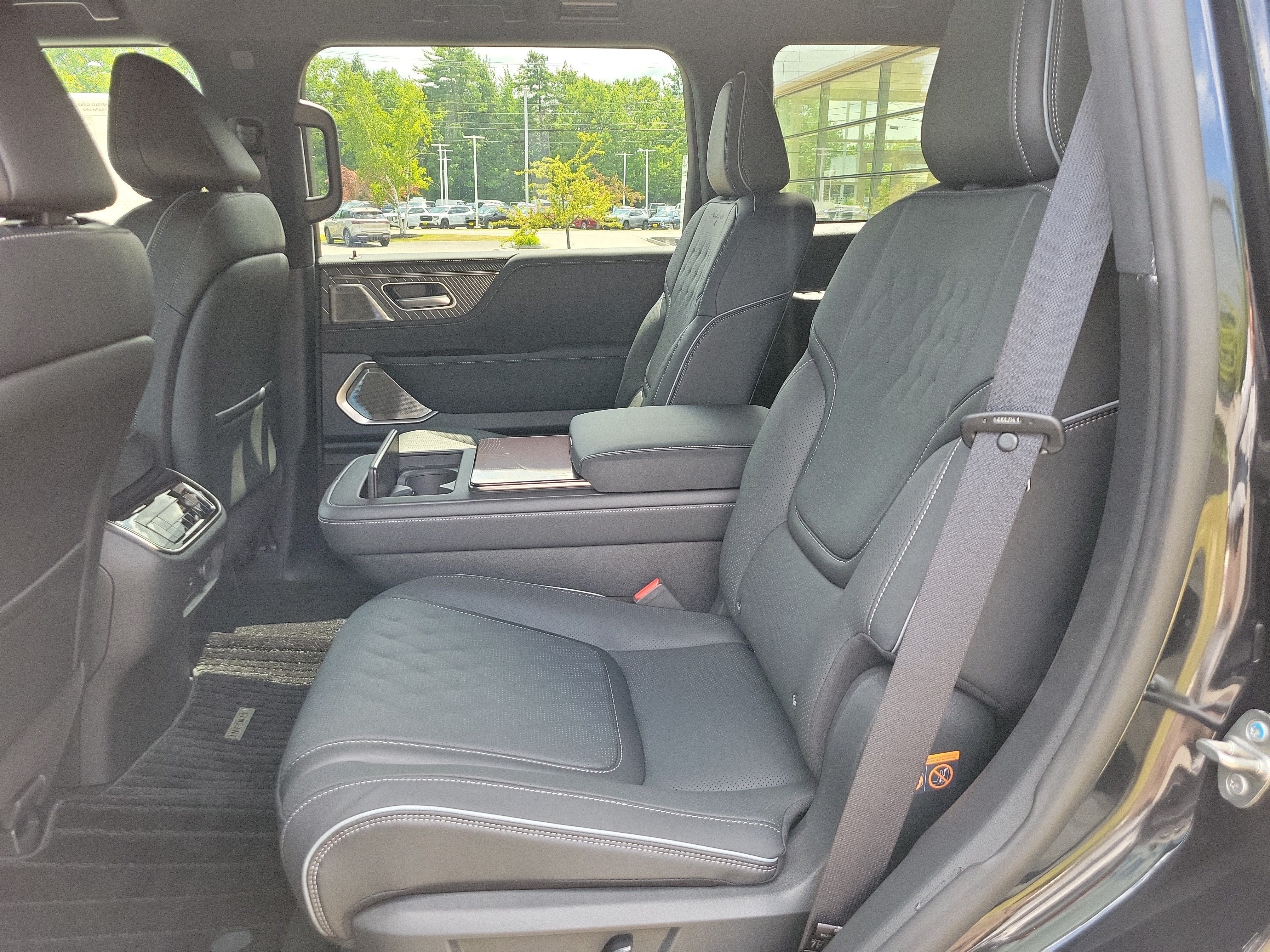 New 2027 INFINITI QX80 Autograph AWD/4WD image 28