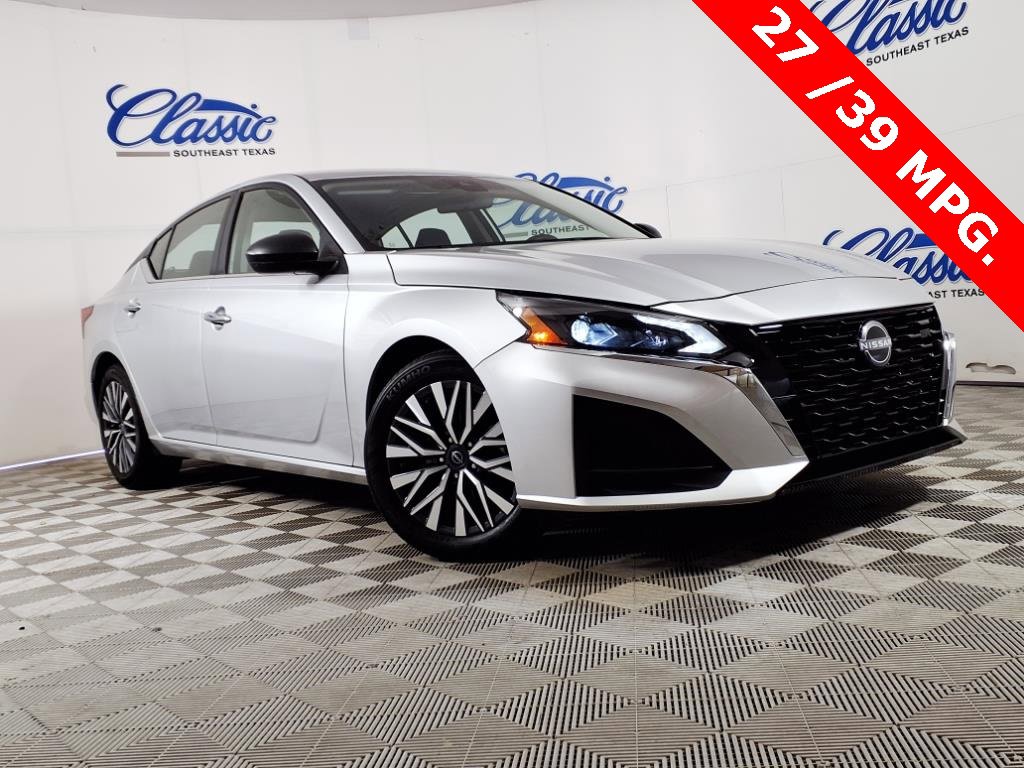 Used 2024 Nissan Altima 2.5 SV