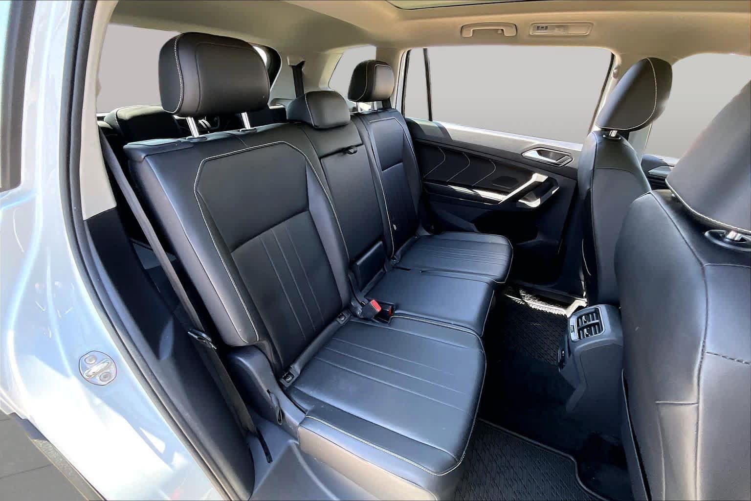 Used 2022 Volkswagen Tiguan SE FWD image 14