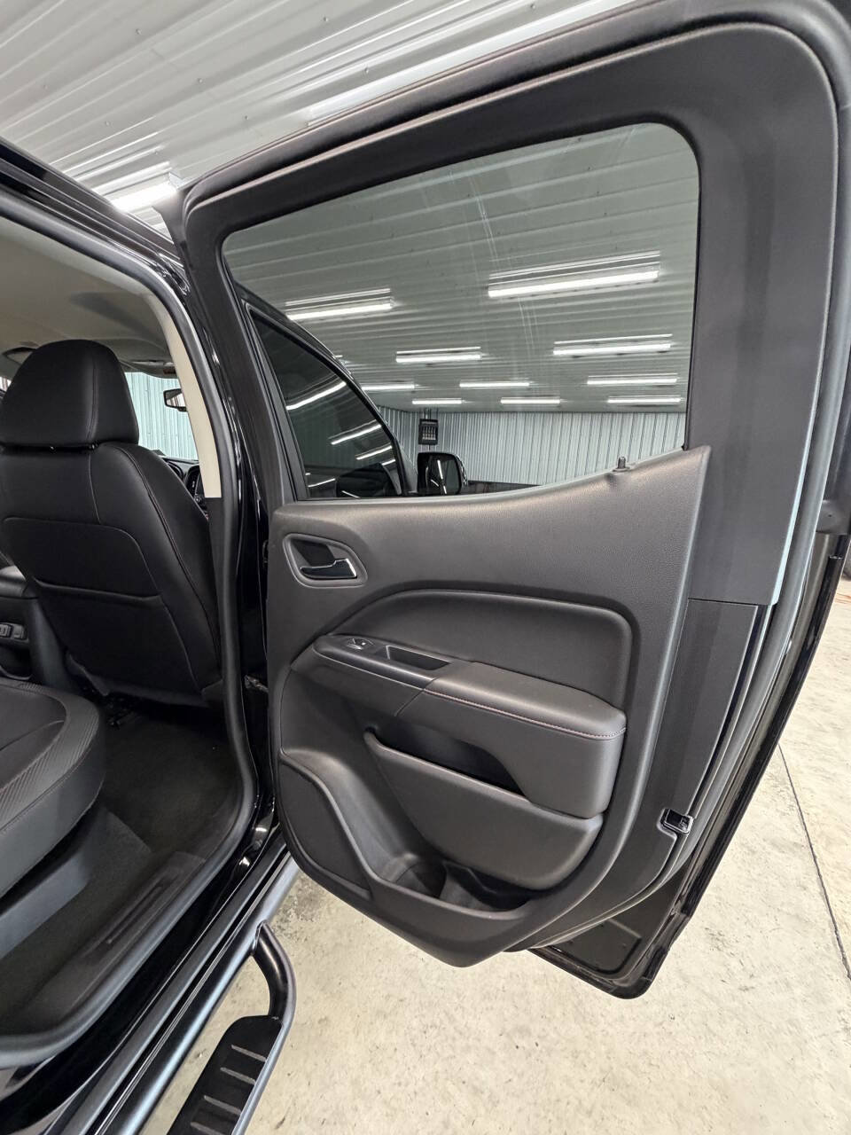 Used 2016 GMC Canyon SLE w/ All Terrain Adventure Package image 43