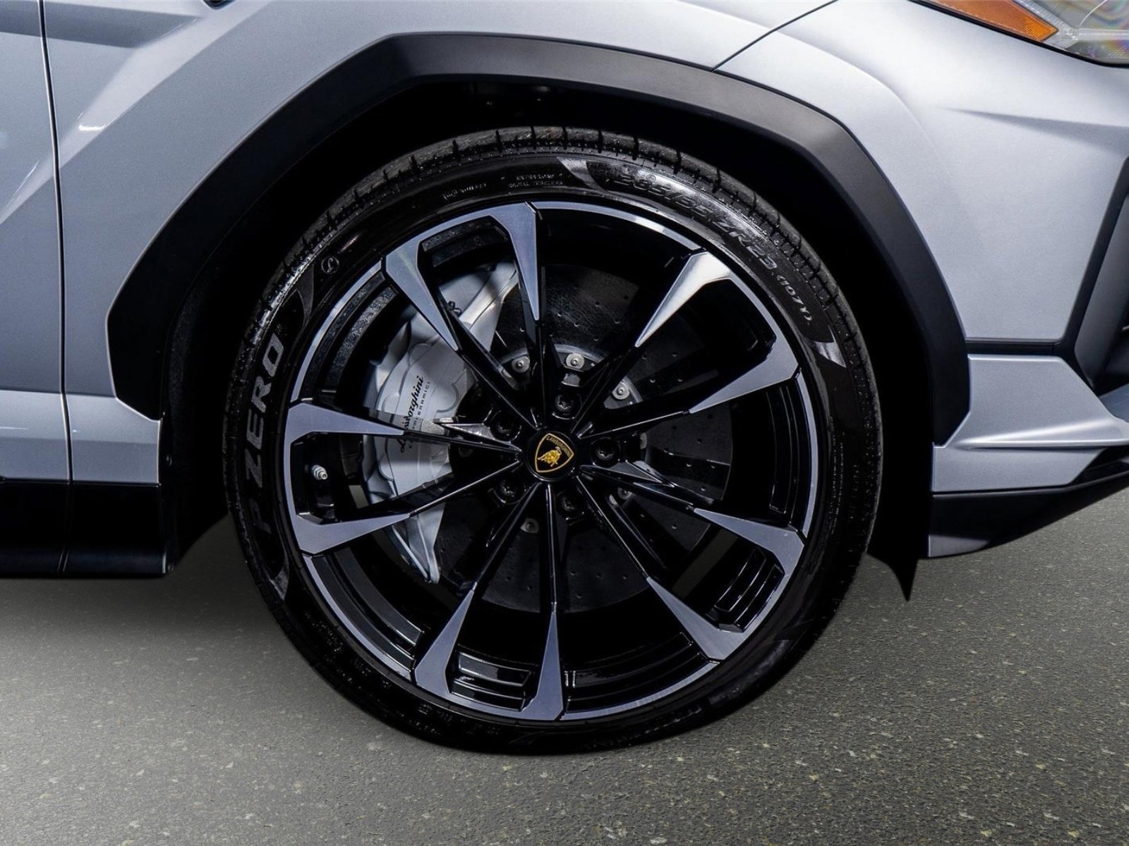Used 2024 Lamborghini Urus S AWD/4WD image 5