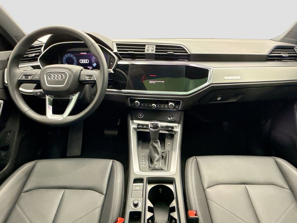 Certified 2025 Audi Q3 2.0T Premium image 13