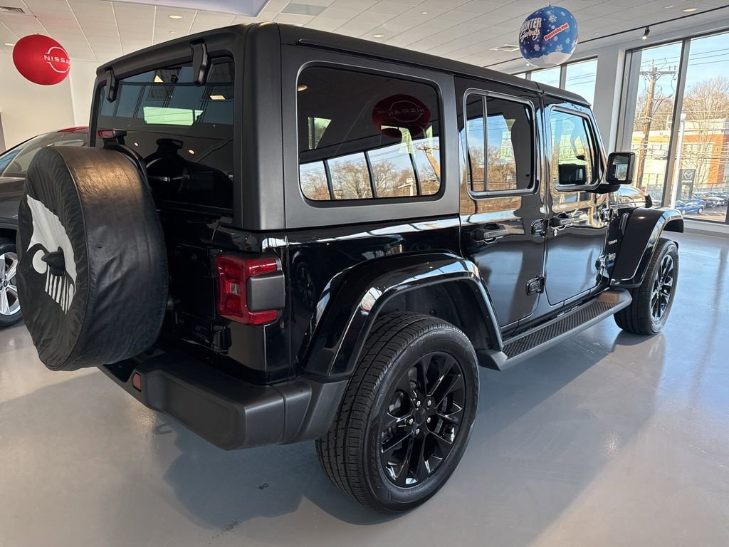Used 2022 Jeep Wrangler Unlimited Sahara w/ Cold Weather Group image 12