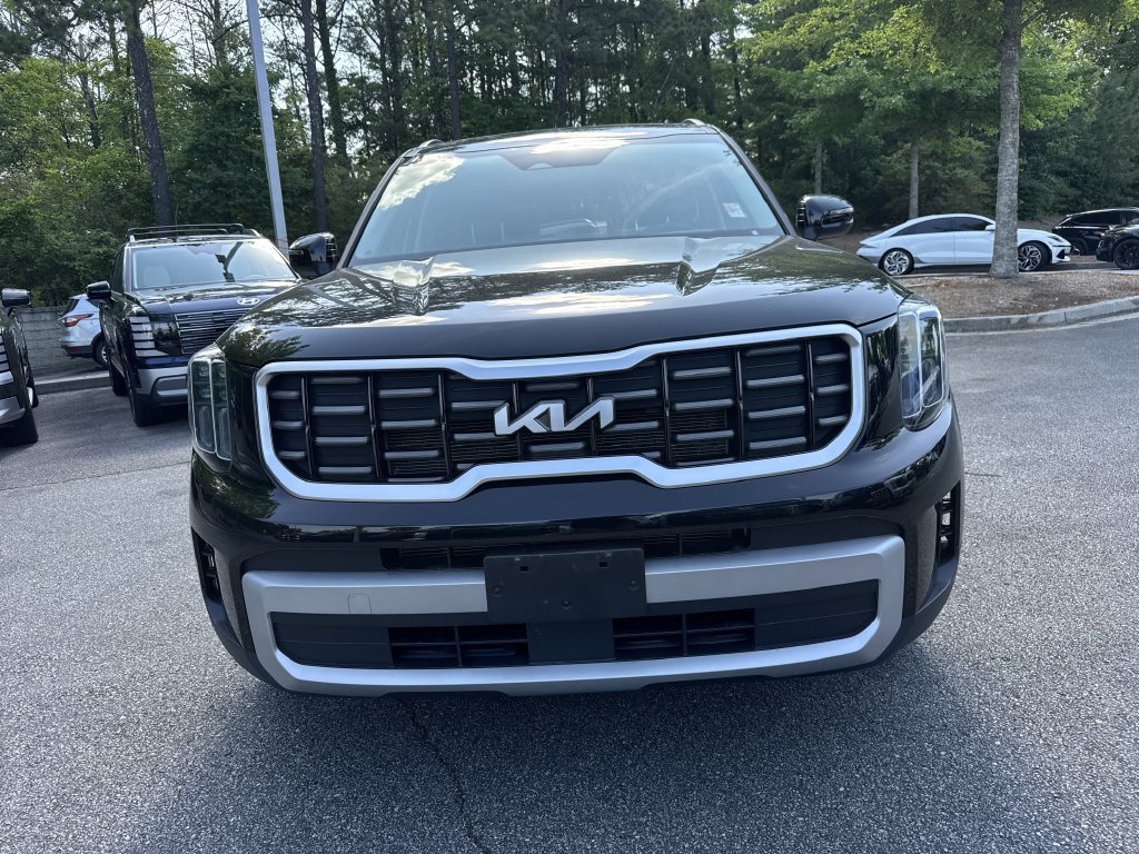 Used 2023 Kia Telluride S w/ S Sunroof Package FWD image 2