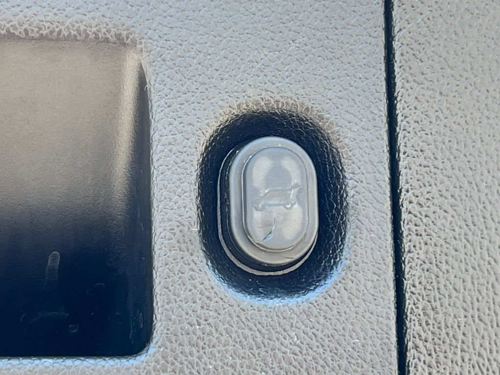 Used 2018 Chevrolet Suburban Premier w/ Max Trailering Package AWD/4WD image 46